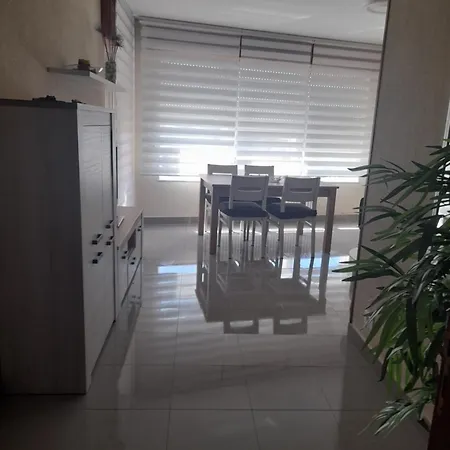 Apartament Avenida Constitucion *